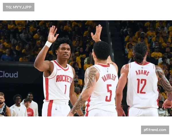 阿门汤普森转型不投三分专注突破防守助火箭